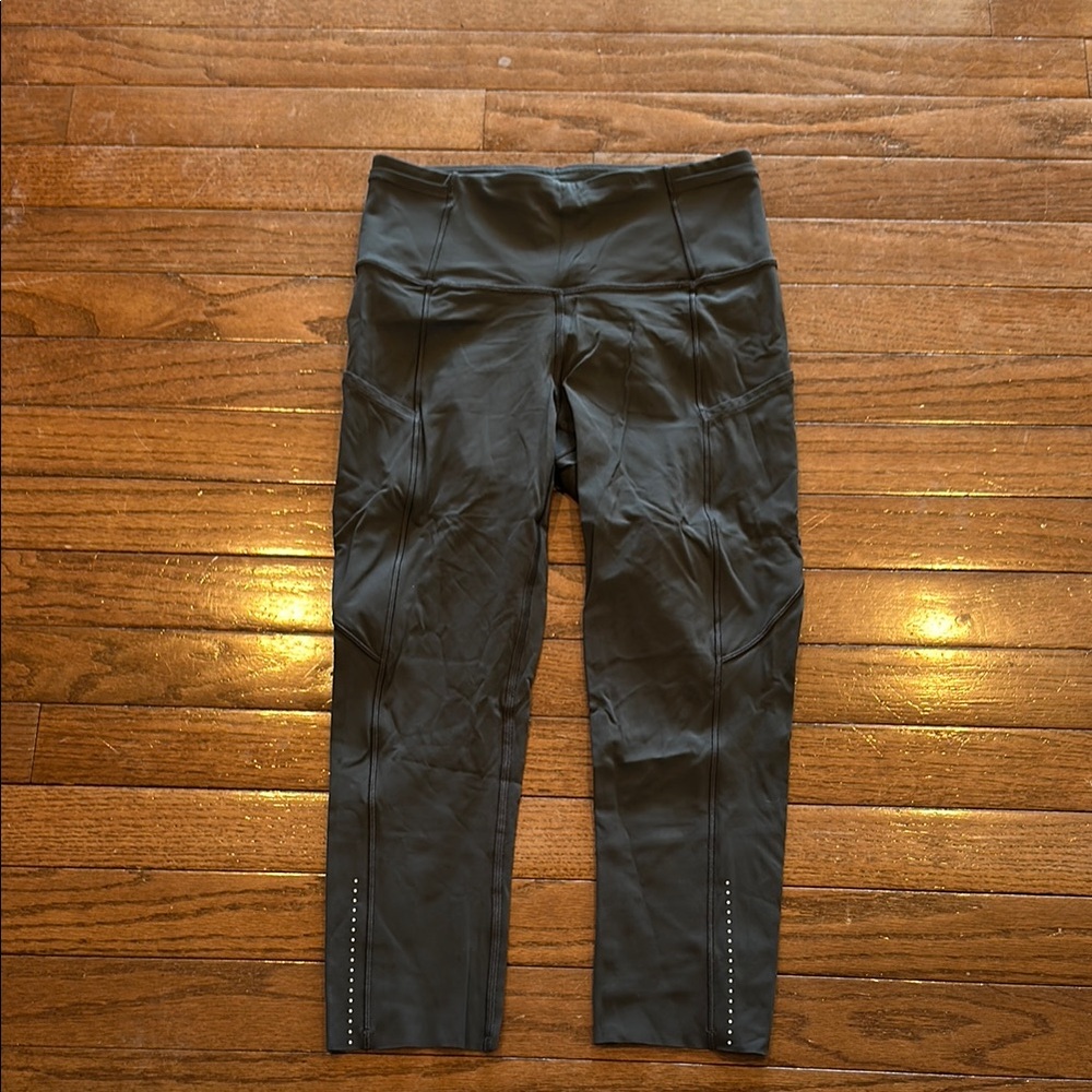 Lululemon dark gray crop running leggings